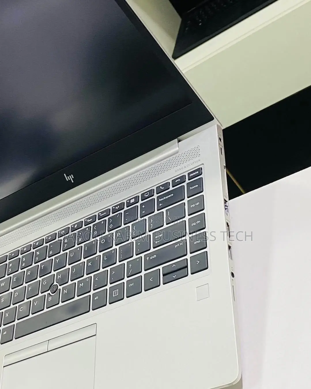 New HP EliteBook 840 G5 8GB Intel Core I5 SSD 256GB