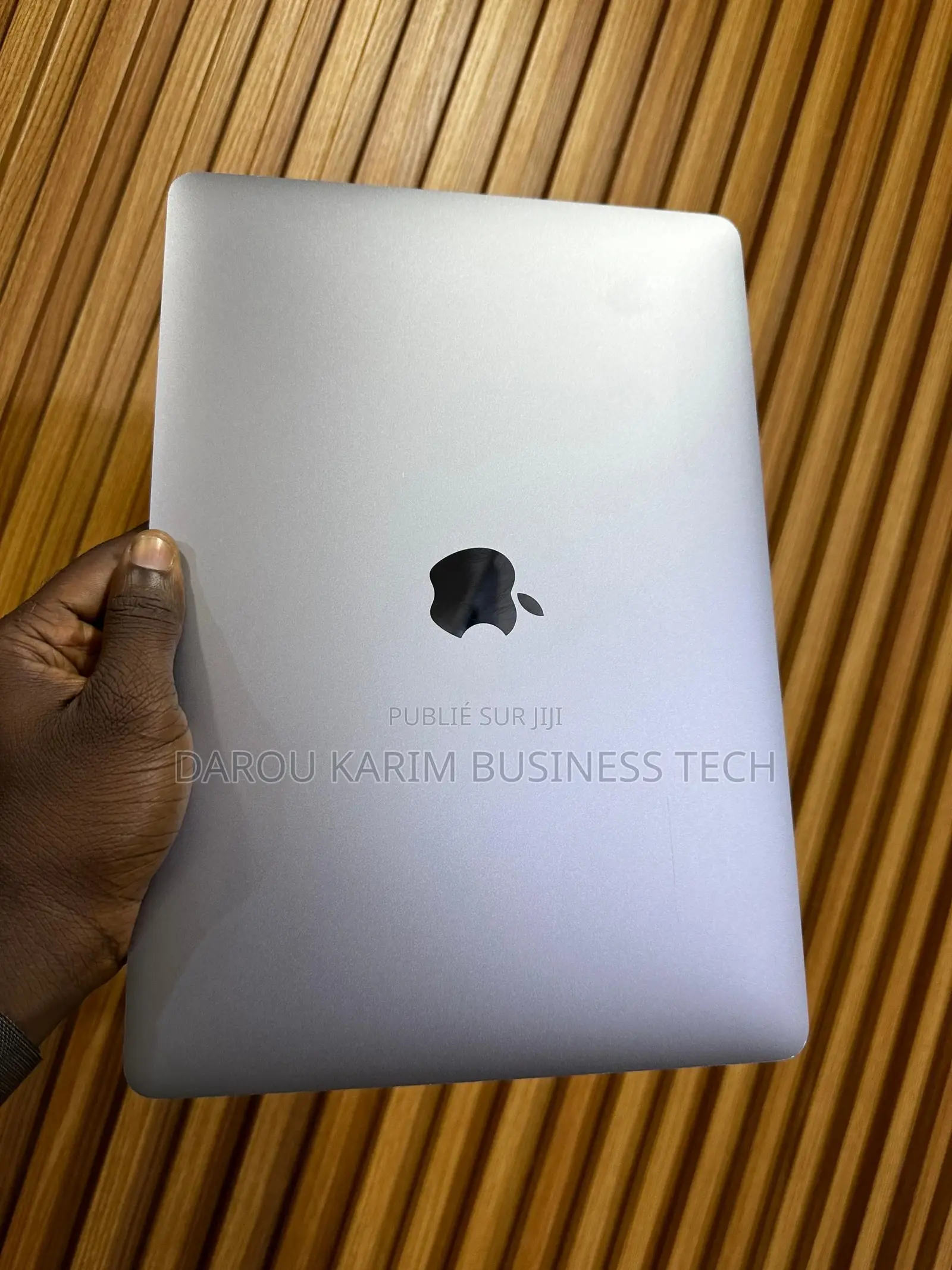 New Apple MacBook Pro 2016 8GB Intel Core I5 SSD 512GB