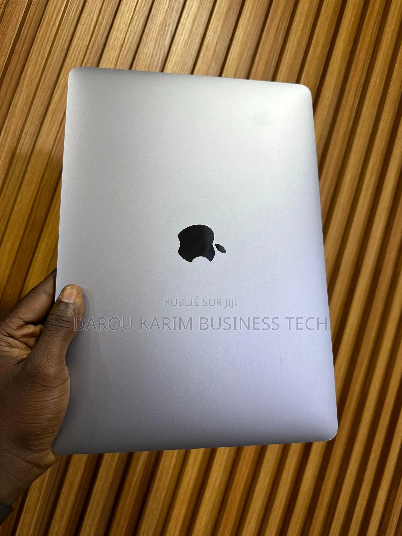 New Apple MacBook Pro 2016 8GB Intel Core I5 SSD 512GB