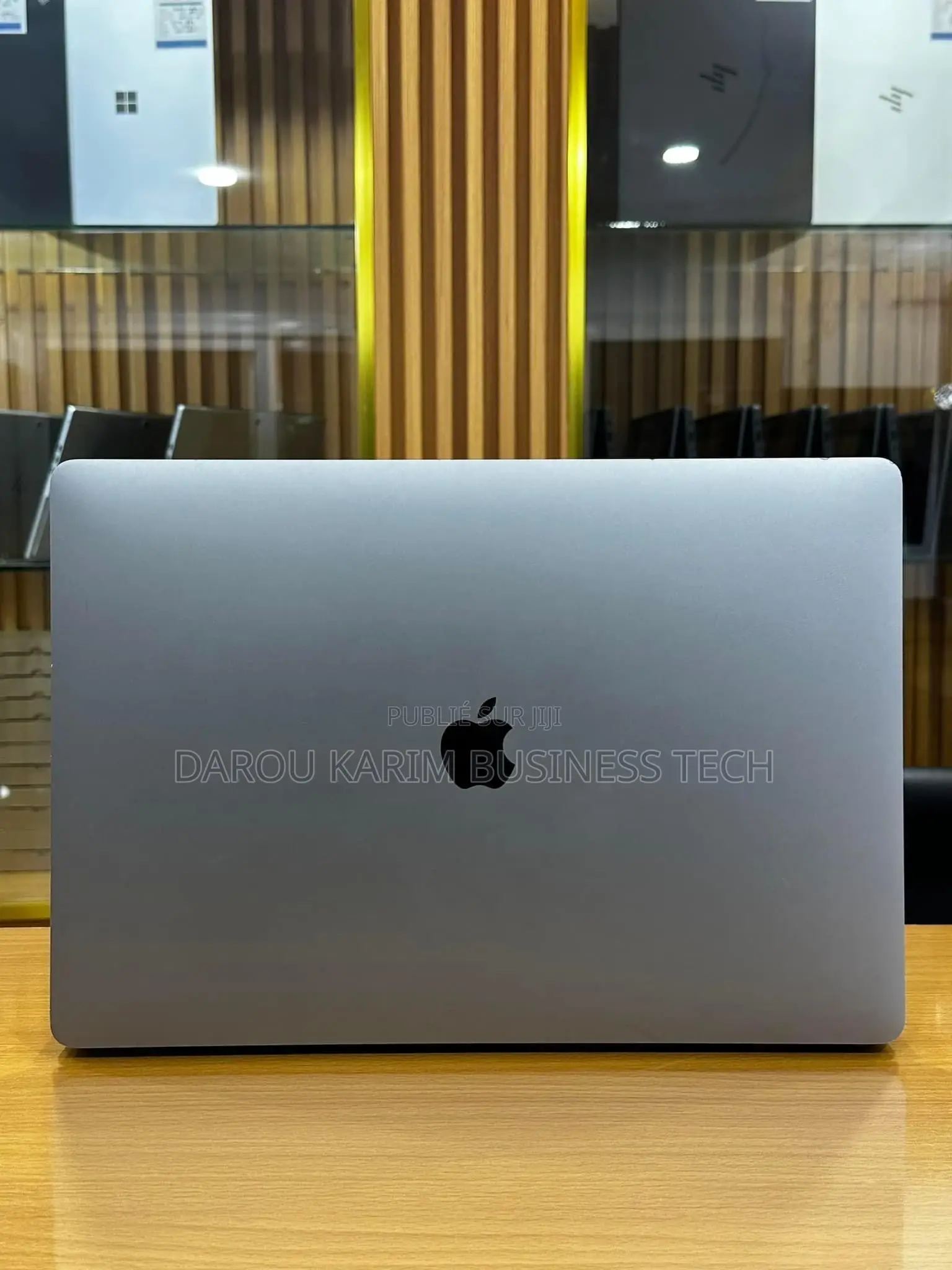 New Apple MacBook Pro 2019 16GB Intel Core I7 SSD 512GB