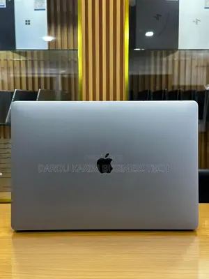 New Apple MacBook Pro 2019 16GB Intel Core I7 SSD 512GB