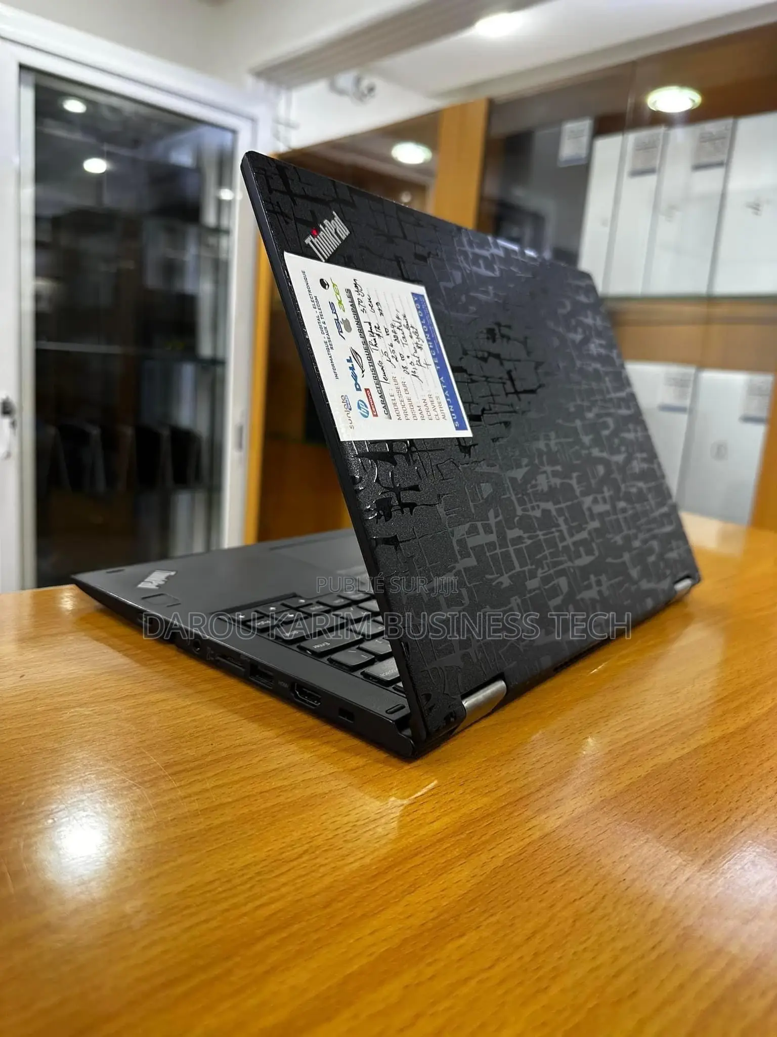 New Lenovo ThinkPad Yoga 370 8GB Intel Core I5 SSD 256GB