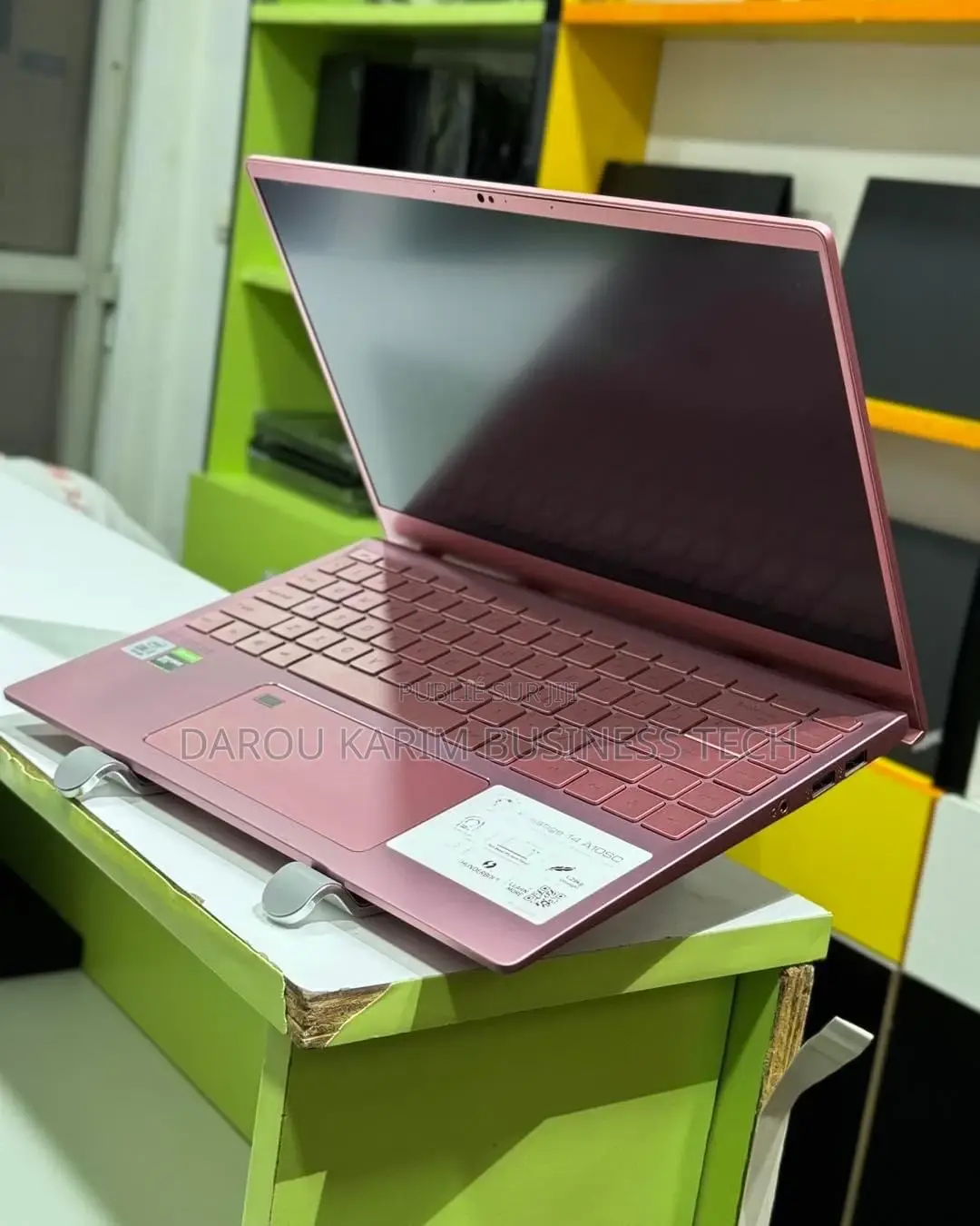 New MSI Prestige 16 AI Studio 16GB Intel Core I7 SSD 512GB