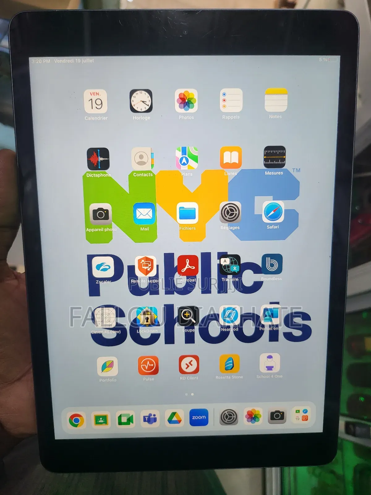New Apple iPad 10.2 (2021) 128 GB Autre