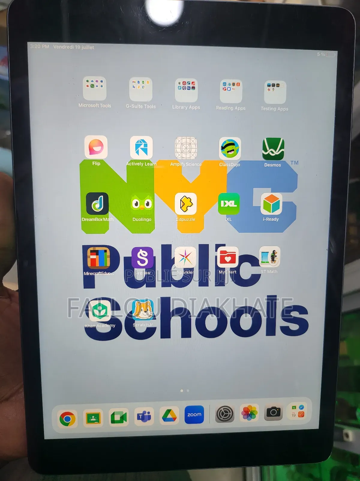 New Apple iPad 10.2 (2021) 128 GB Autre