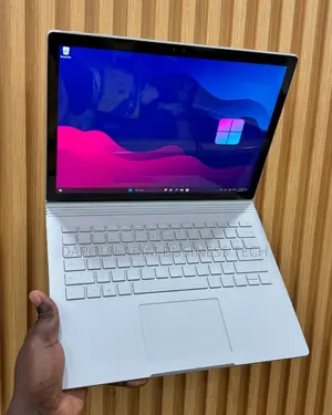 New Microsoft Surface Book 8GB Intel Core I5 SSD 256GB