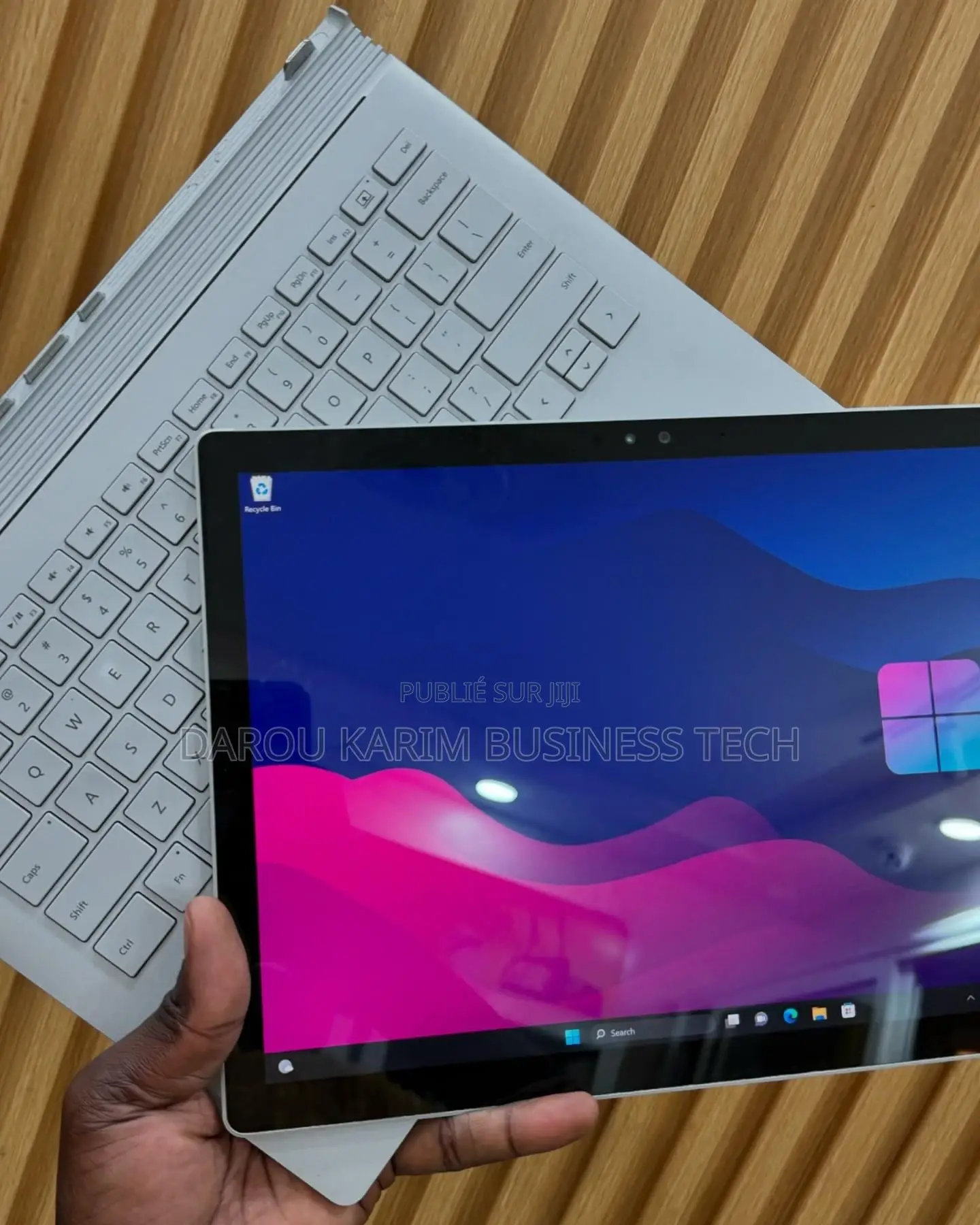 New Microsoft Surface Book 8GB Intel Core I5 SSD 256GB