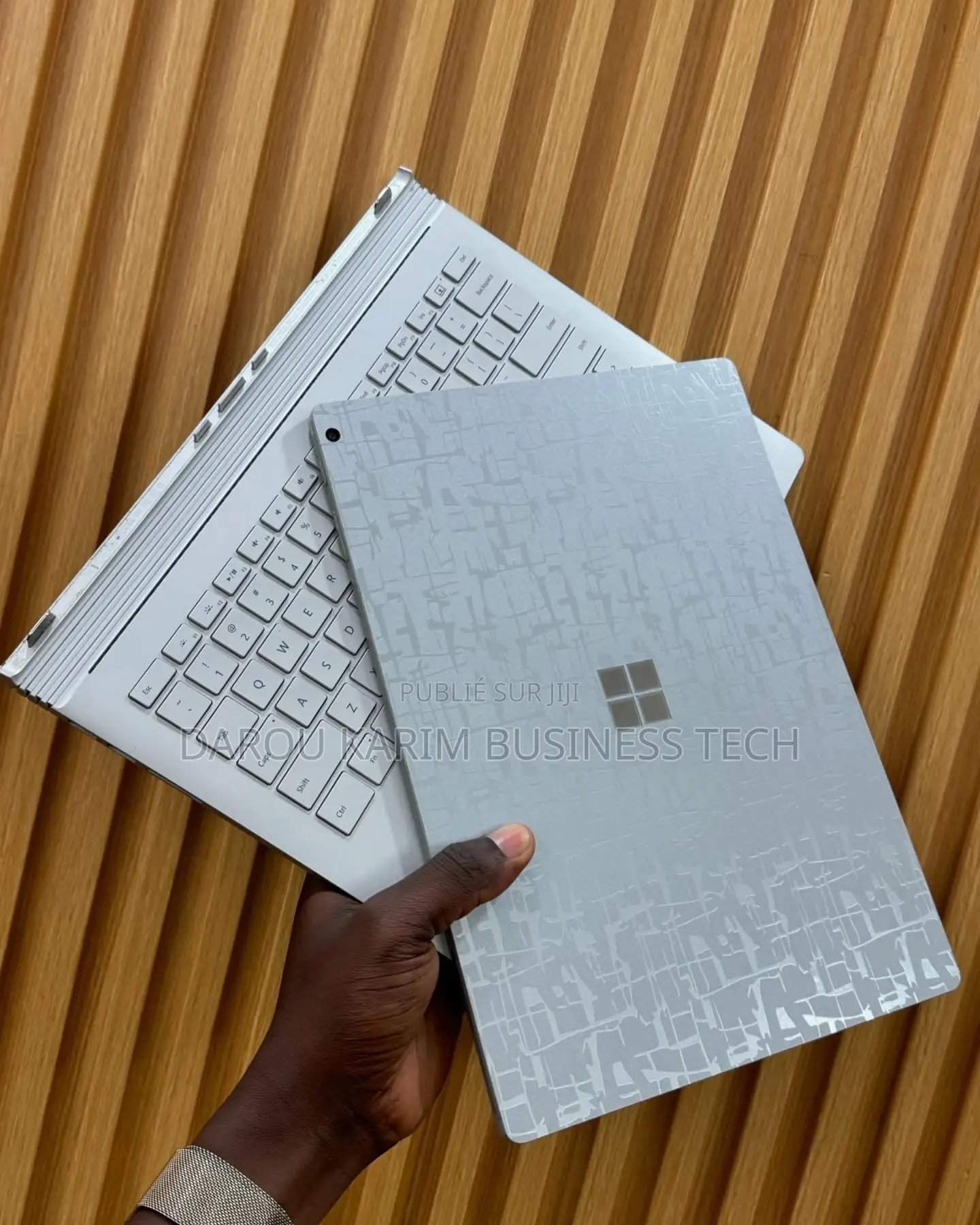 New Microsoft Surface Book 8GB Intel Core I5 SSD 256GB