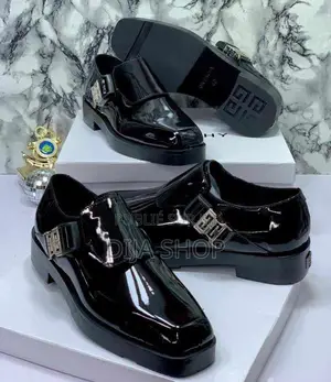 Original GIVENCHY Paris Disponible