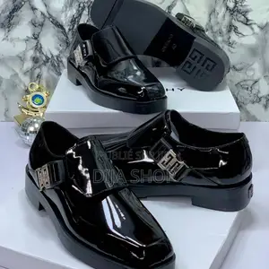 Original GIVENCHY Paris Disponible