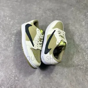 Nike Jordan 1 Retro Low Travis Scott