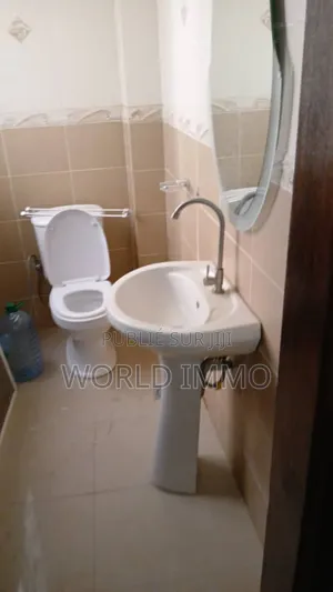 2chbre Appartement dans Monde, Yoff à Louer