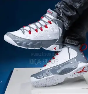 Photo - Original Nike Air Jordan 9 Retro Disponible