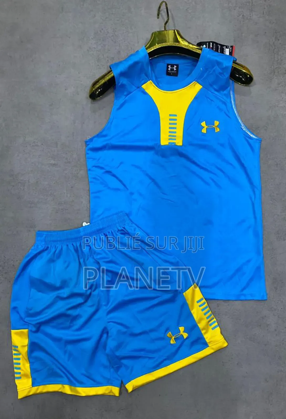 Débardeur Très Joli Disponible Kb