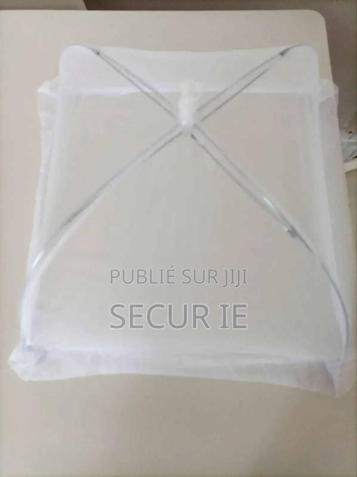 Protection Des Plats Et Sauces Contre Les Insectes. Lavable