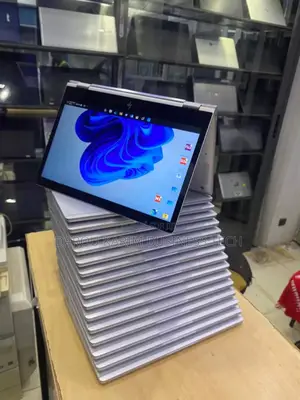 Photo - New Ordinateur Portable HP EliteBook 1030 8GB Intel Core I5 SSD 256GB