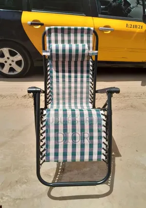 Chaise Pliane