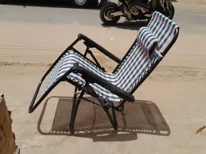 Chaise Pliane
