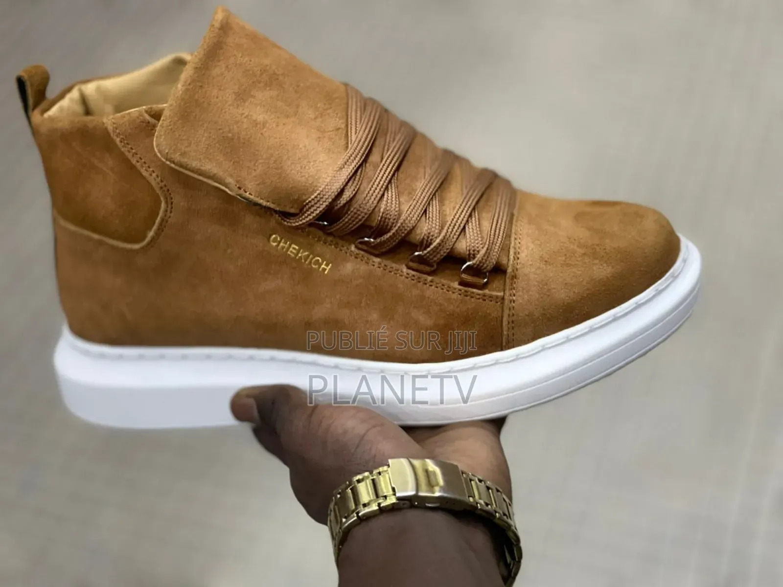 Chaussures en Cuir Disponible TDS