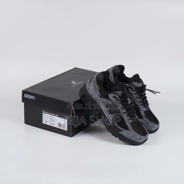 Original New Balance 2002R