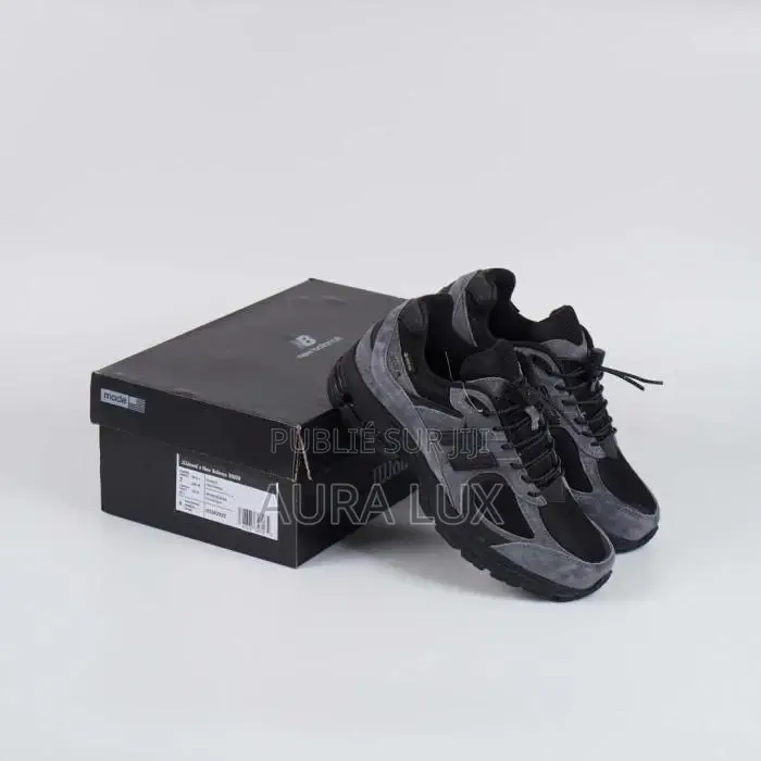 Original New Balance 2002R