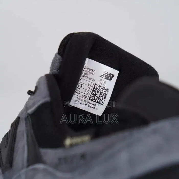 Original New Balance 2002R