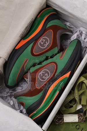 Original Gucci Run Sneaker Disponible