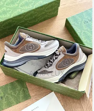 Original Gucci Run Sneakers Disponible