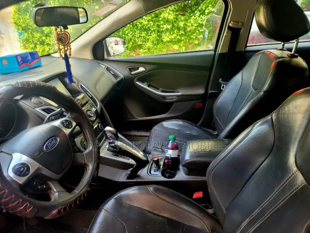 Ford Focus Titanium 5-Door 2013 Noir