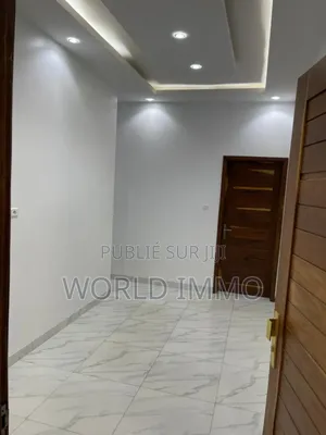 2chbre Appartement dans L'Immeuble, Almadies à Louer