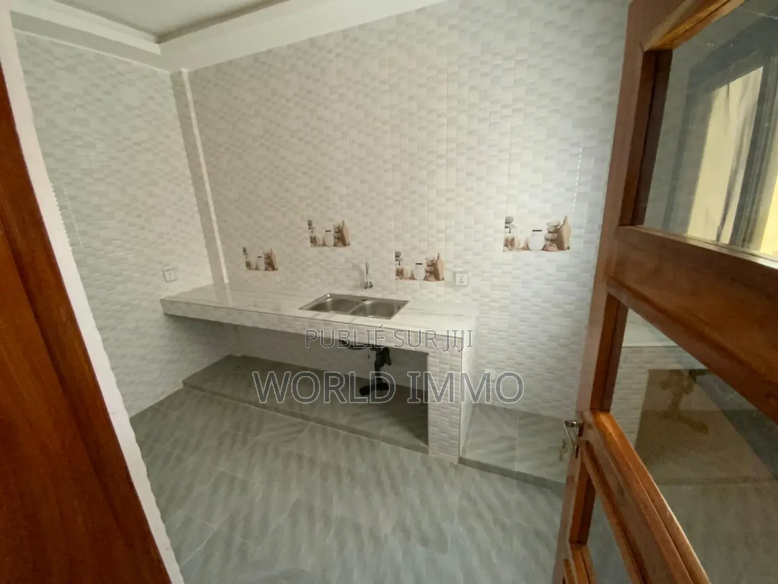 2chbre Appartement dans Ferry, Almadies à Louer