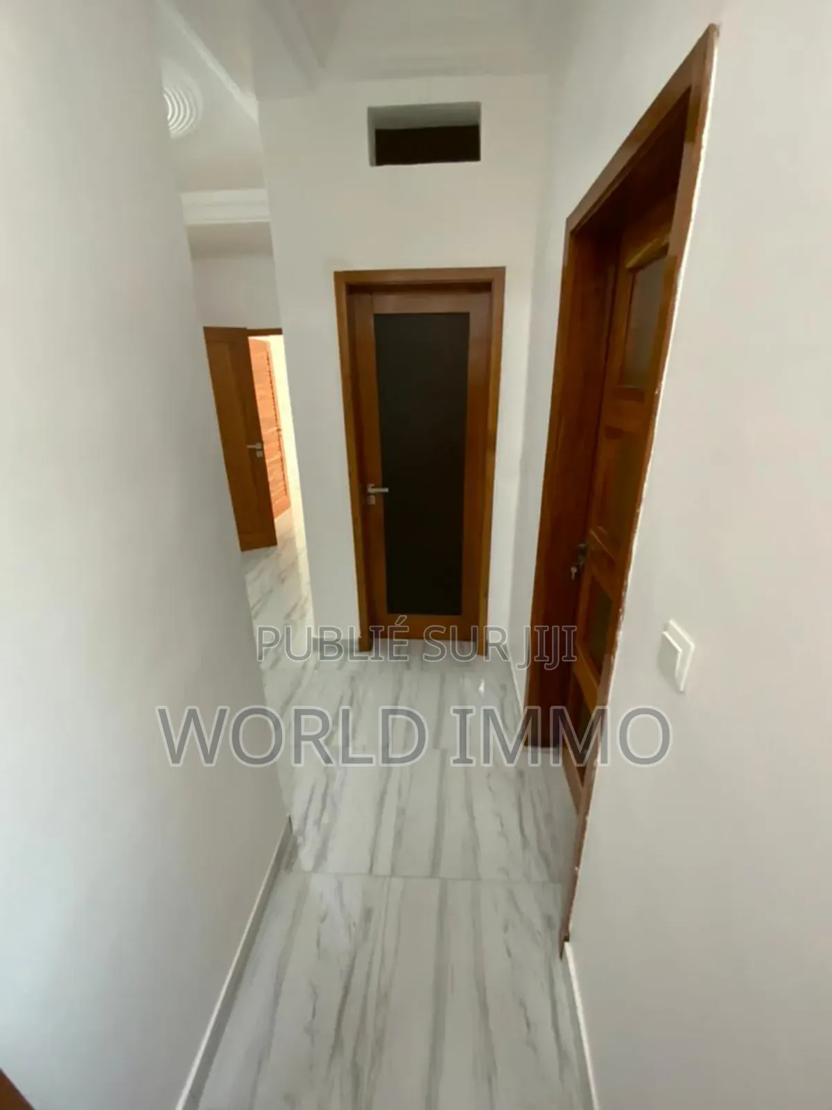 2chbre Appartement dans Ferry, Almadies à Louer