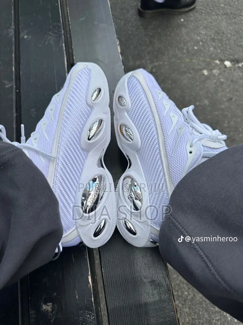 Original Nike Nocta Glide Disponible