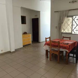 7chbre Maison de ville/terrasse dans , Yoff à Vendre