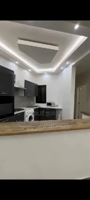 Furnished 3chbre Appartement dans Paradis, Yoff à Vendre