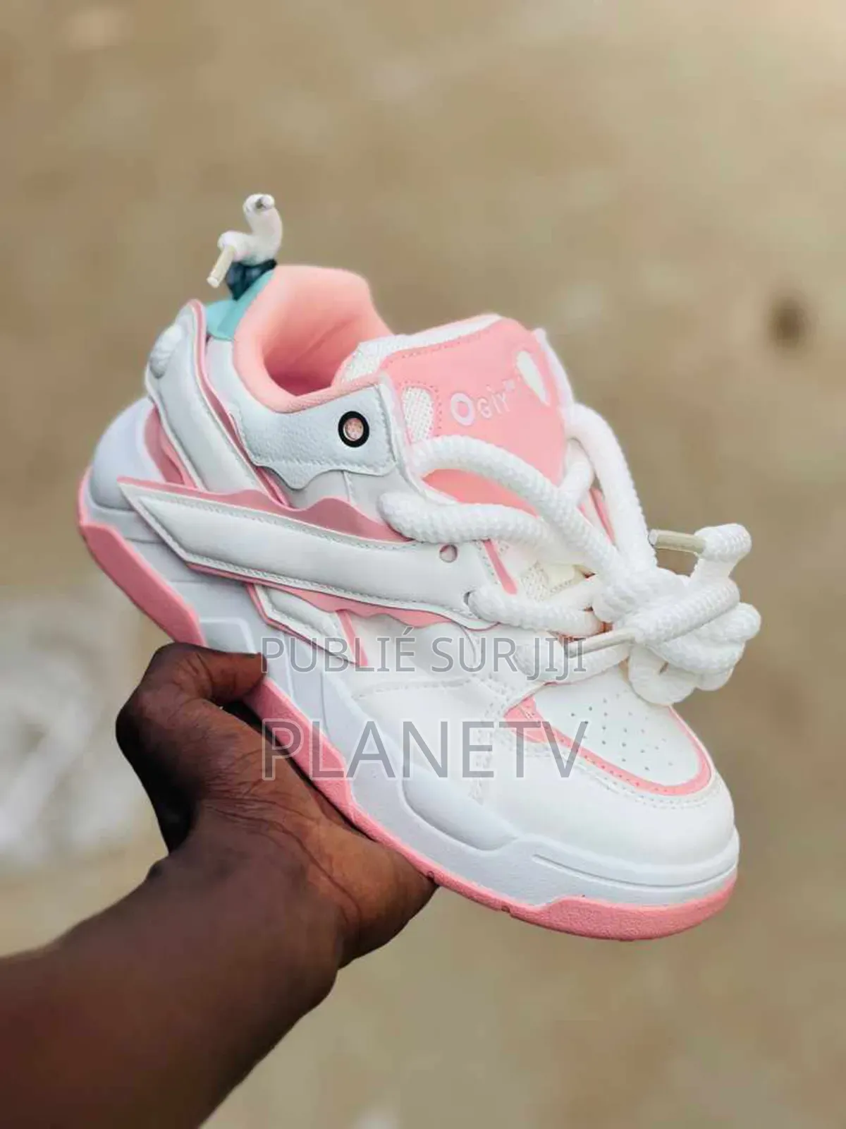 Oggy Original Disponible CBF