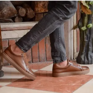 Chaussures en Cuir Disponible NVS