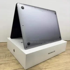 New Apple MacBook Air 2020 M1 8GB Intel Core I5 SSD 256GB