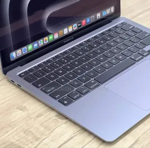 New Apple MacBook Air 2020 M1 8GB Intel Core I5 SSD 256GB