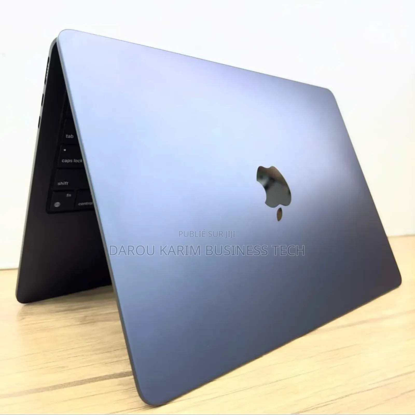 New Apple MacBook Air 2023 M2 8GB Intel Core I5 SSD 256GB