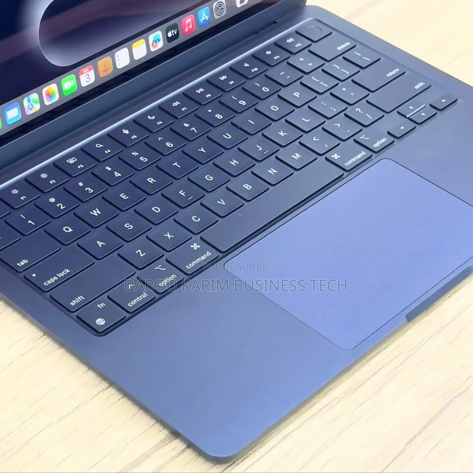 New Apple MacBook Air 2023 M2 8GB Intel Core I5 SSD 256GB