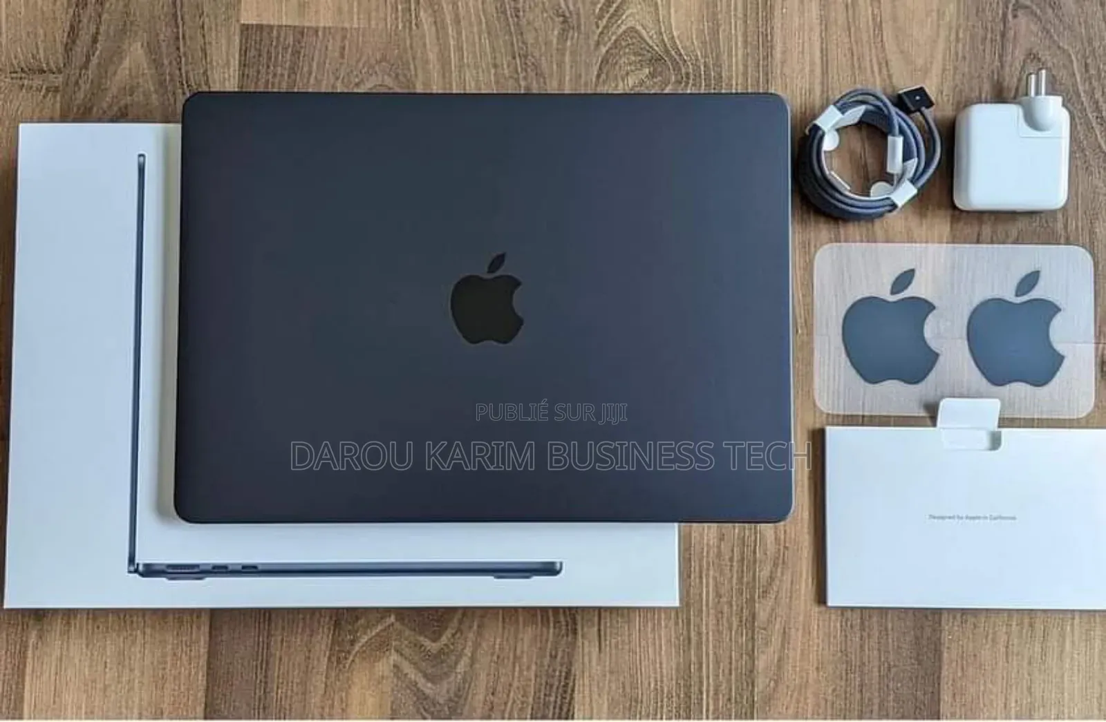 New Apple MacBook Air 2022 M2 8GB Intel Core I5 SSD 256GB