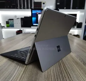 New Microsoft Surface Pro 8 8GB Intel Core I5 SSD 256GB