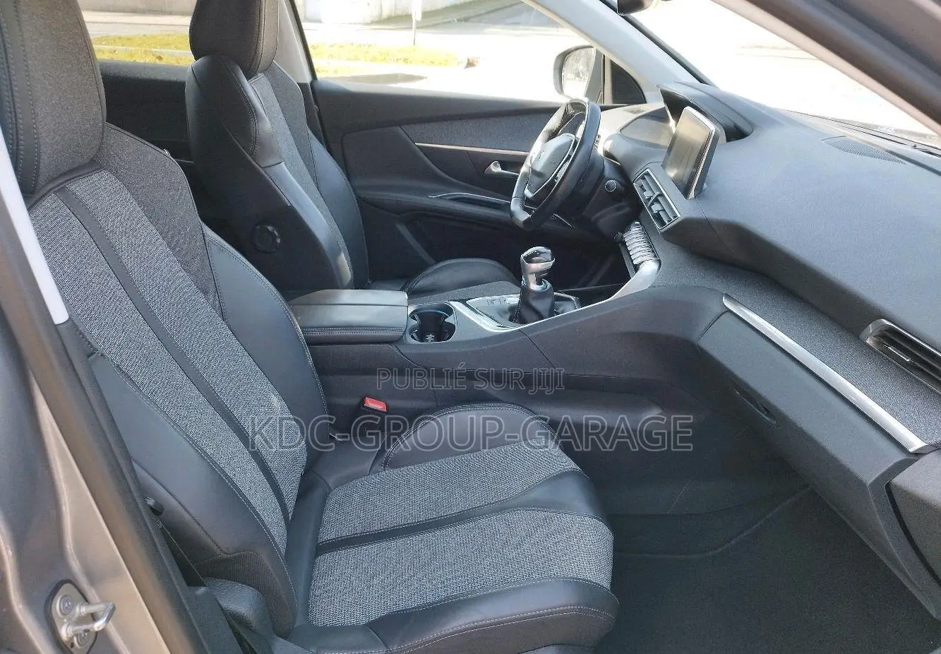 PEUGEOT 3008 2015 Gris