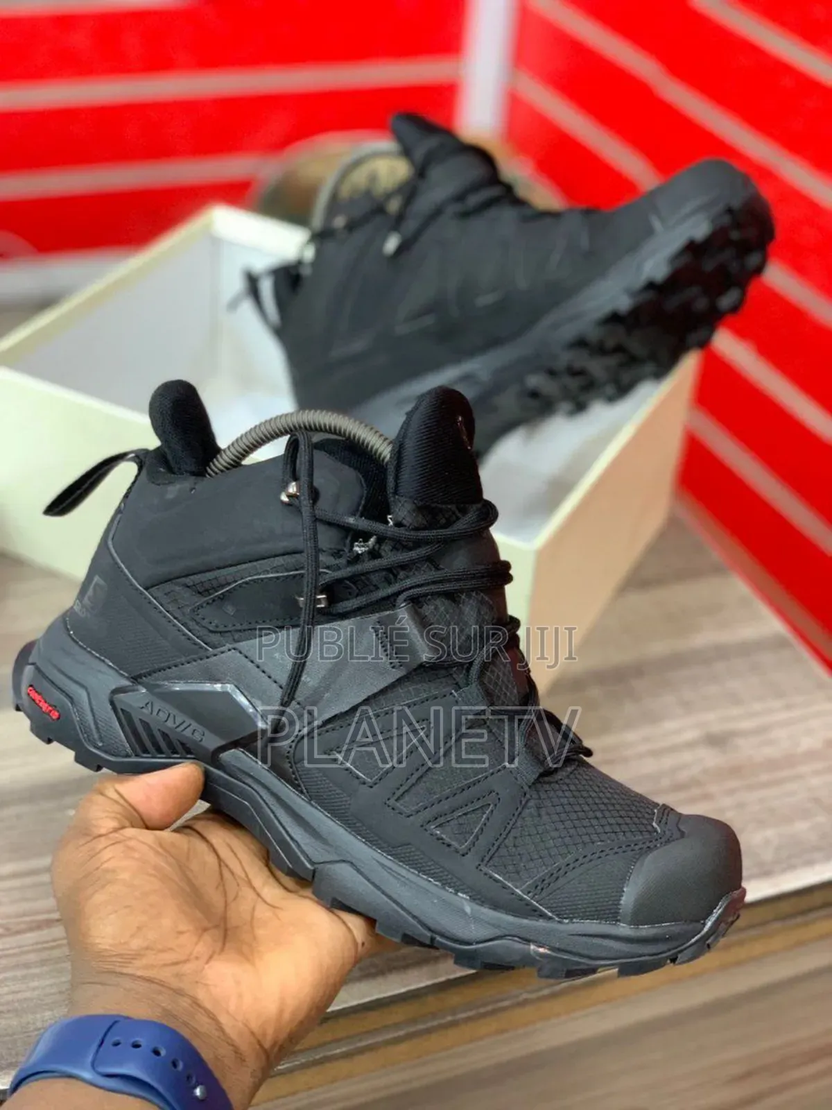 Salomon Originale Disponible GNF