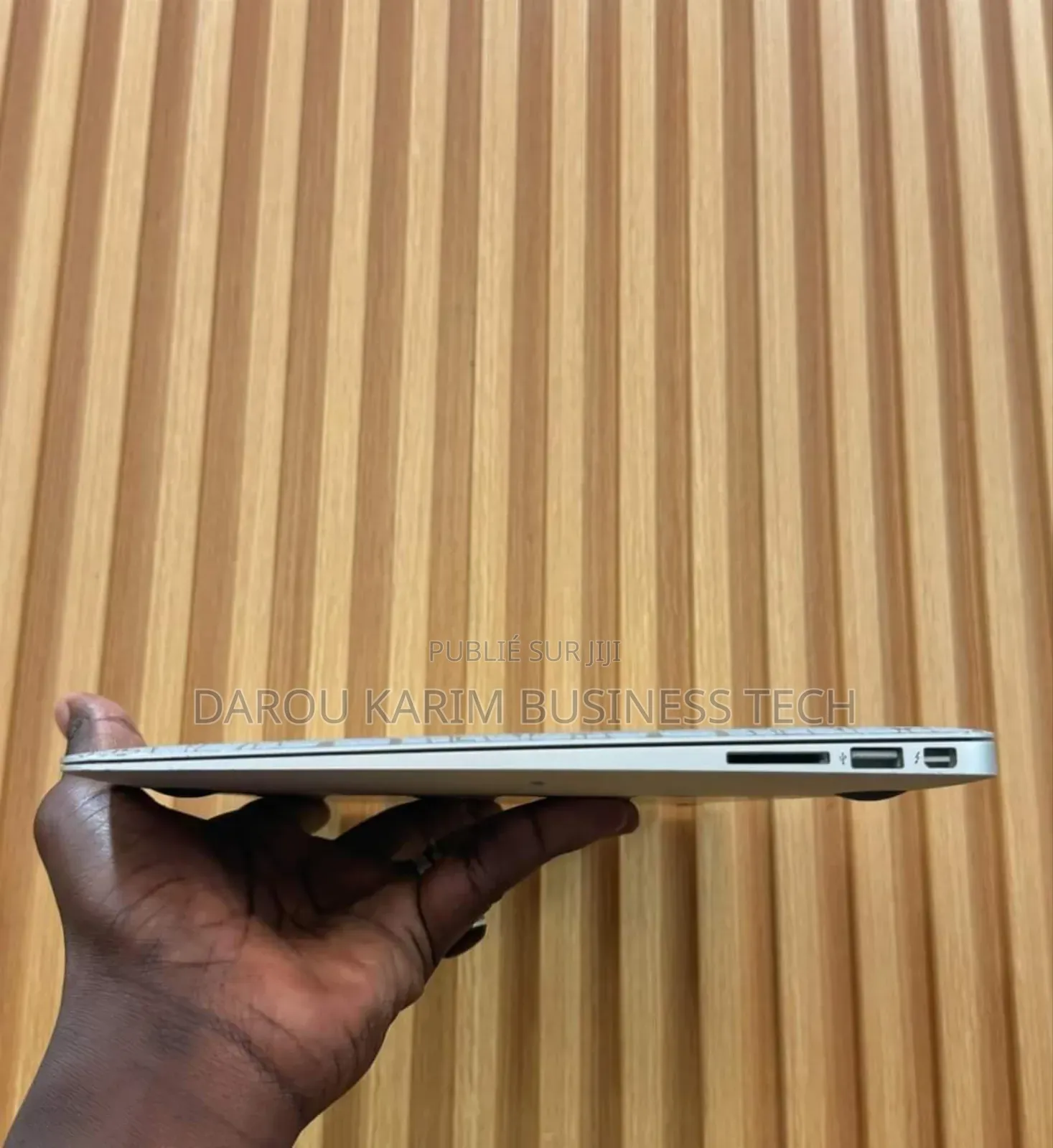 New Apple MacBook Air 2017 8GB Intel Core I5 SSD 256GB