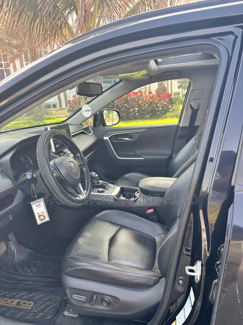 Toyota RAV4 Limited AWD 2019 Noir