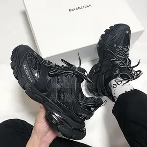 Original Balengiaga Track Disponible