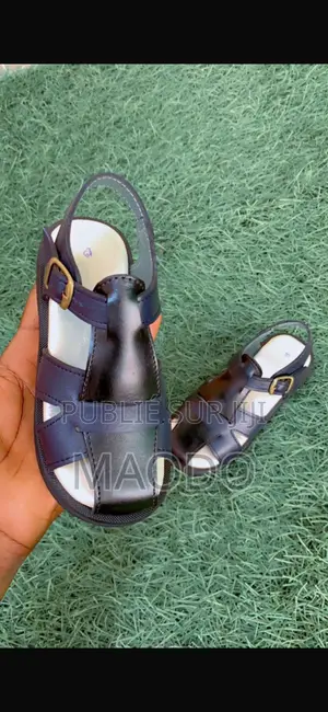 Photo - Chaussures Enfants en Cuire en Gros Et Détaille