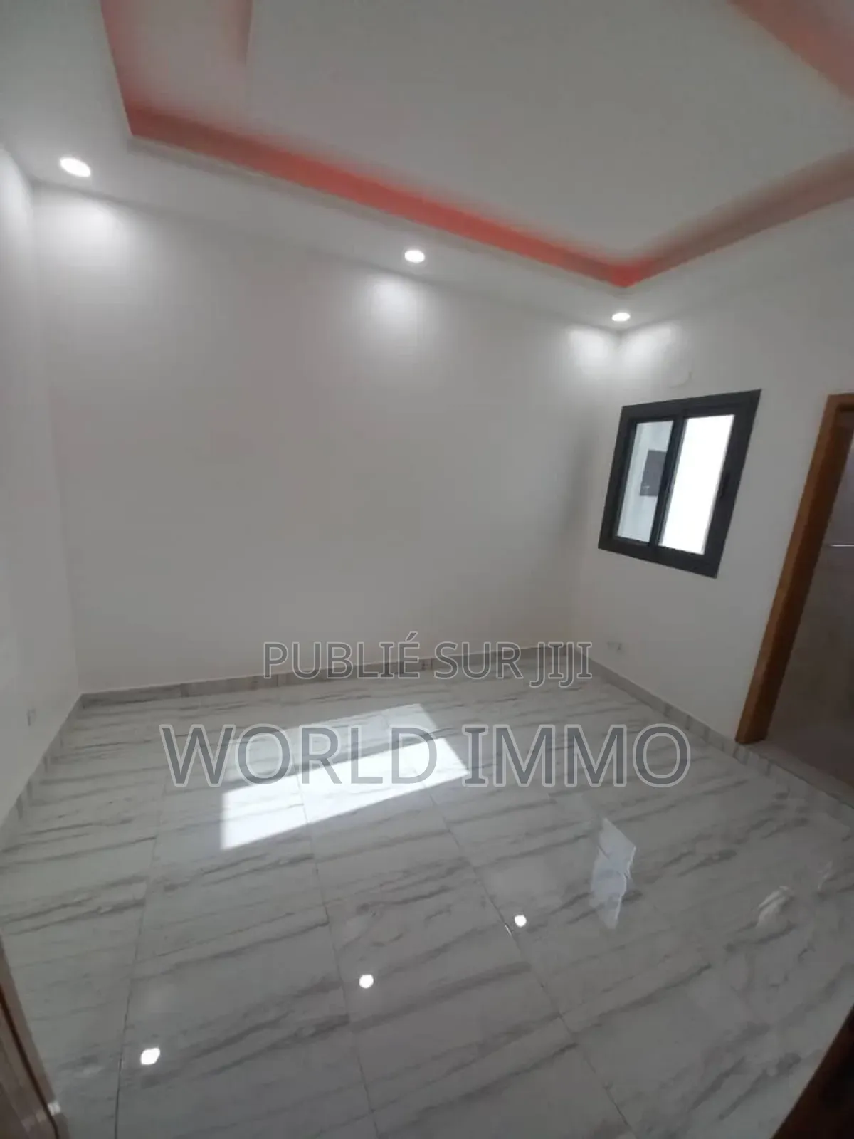 3chbre Appartement dans Le Luxe, Almadies à Louer